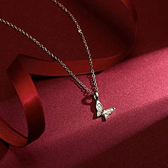 GOLD PLATED BEAUTIFUL BUTTERFLY PENDANT NECKLACE WITH INSPIRATIONAL CARD - Picture 5 of 5